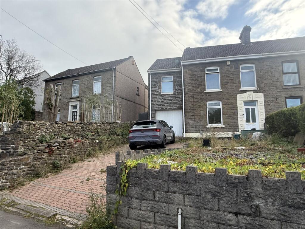 3-bed semi-detached on Frederick Place, Llansamlet, Swansea, SA7, £180,000