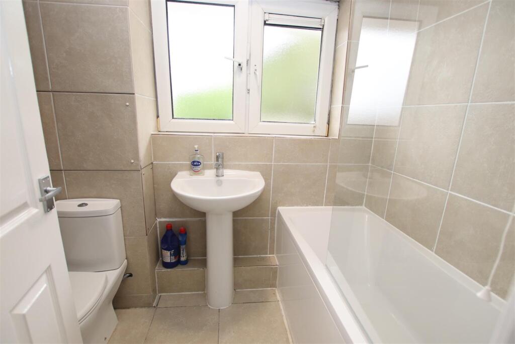 Apartment in Dartford - View 4