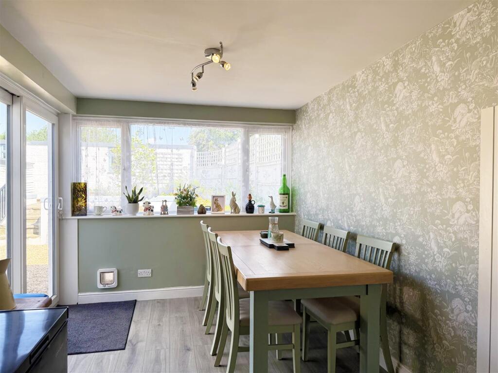 House in Llandrindod Wells - More