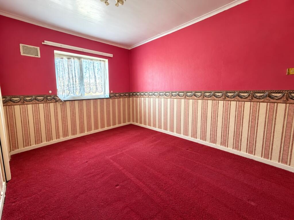 Apartment in Wolverhampton, West Midlands - View 4