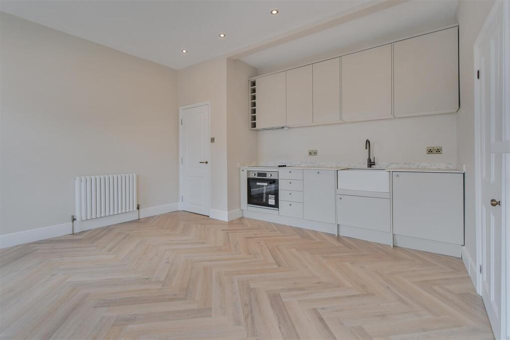 Apartment in York, Holgate - View 3