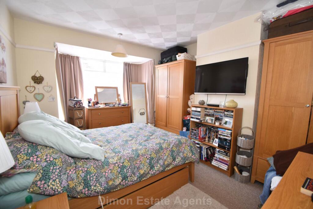 Strathmore Road, Gosport - More