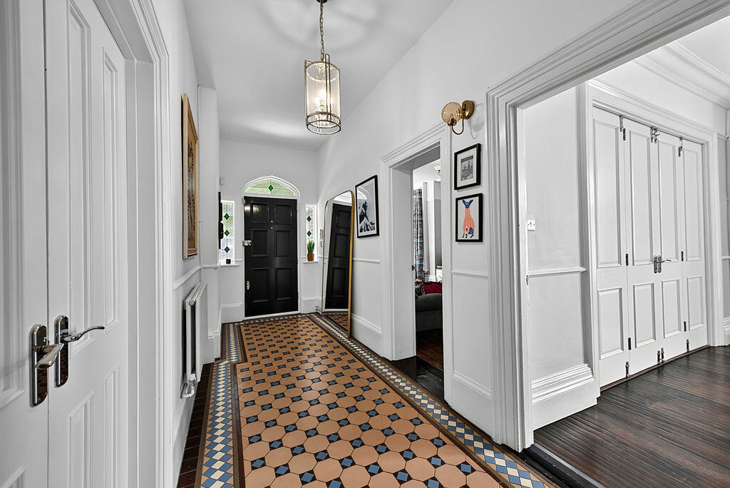 Clarendon Road, Southsea, Hampshire photo 3