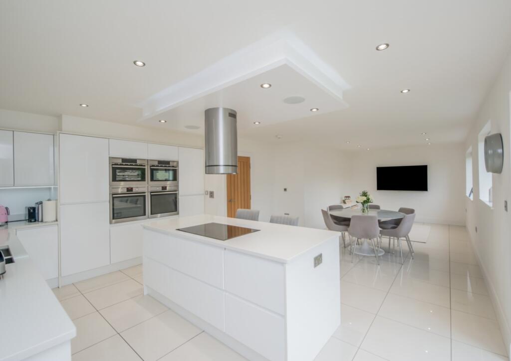 Prospect Lane, Birkenshaw, Bradford, West Yorkshire, BD11 photo 3