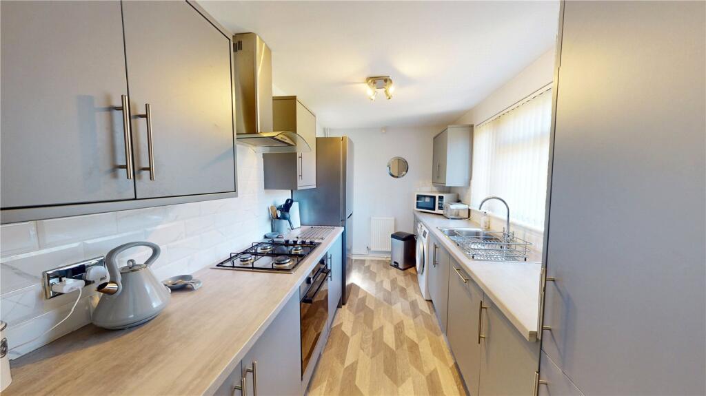 Waterson Road, Chadwell St Mary, Grays, Essex, RM16 photo 4