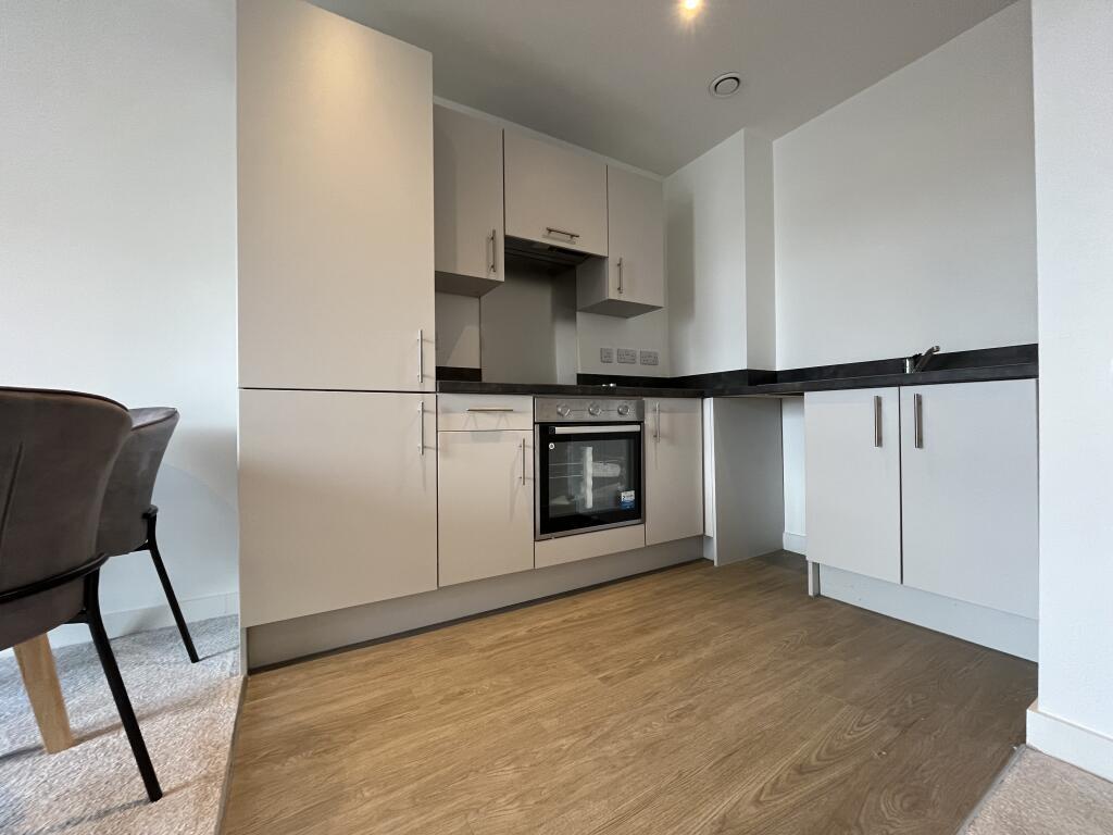 Apartment in Manchester - View 4
