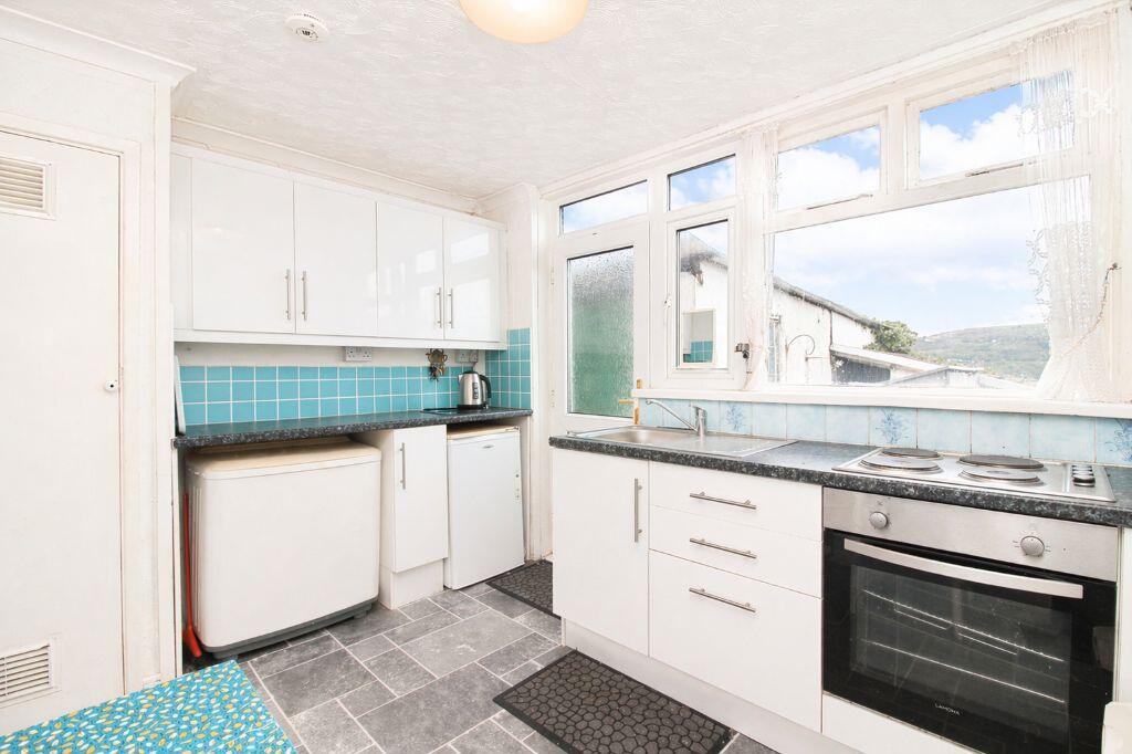 House in Pontypridd, Rhondda Cynon Taf - View 6
