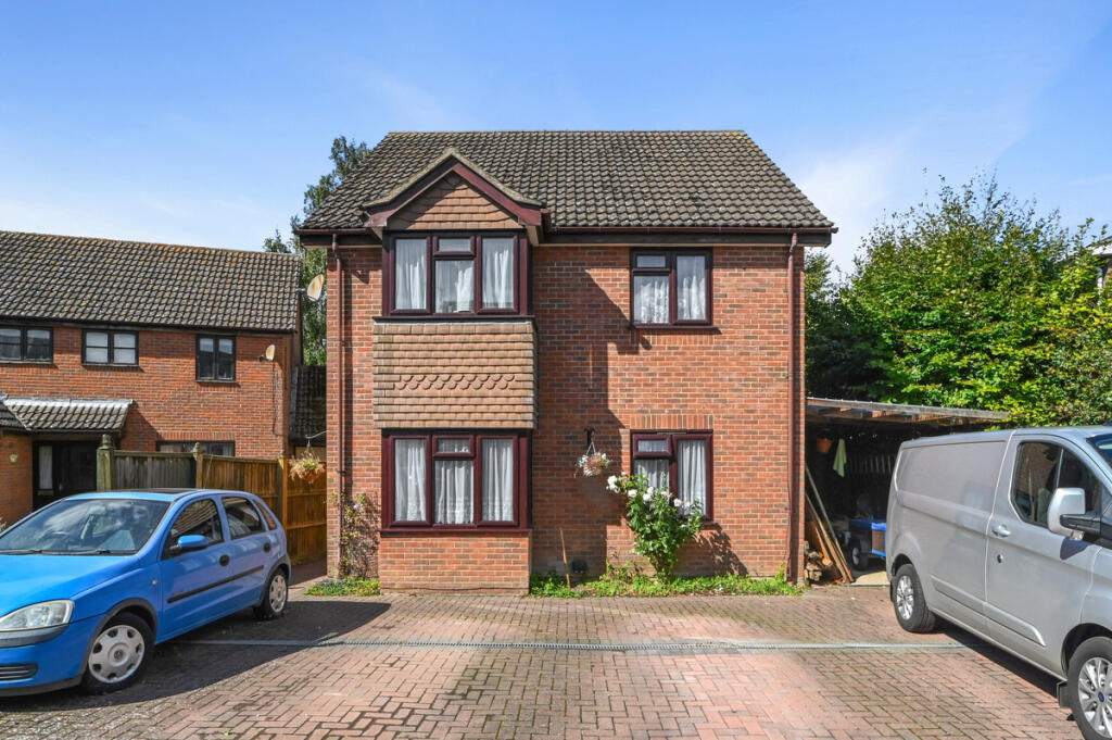 Main image of property: Walnut Meadow, Ipswich, IP10 0