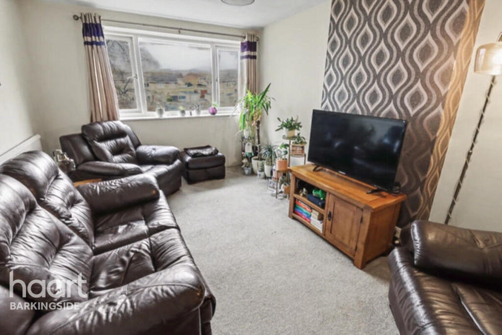 Apartment in Epping Forest, Chigwell - More