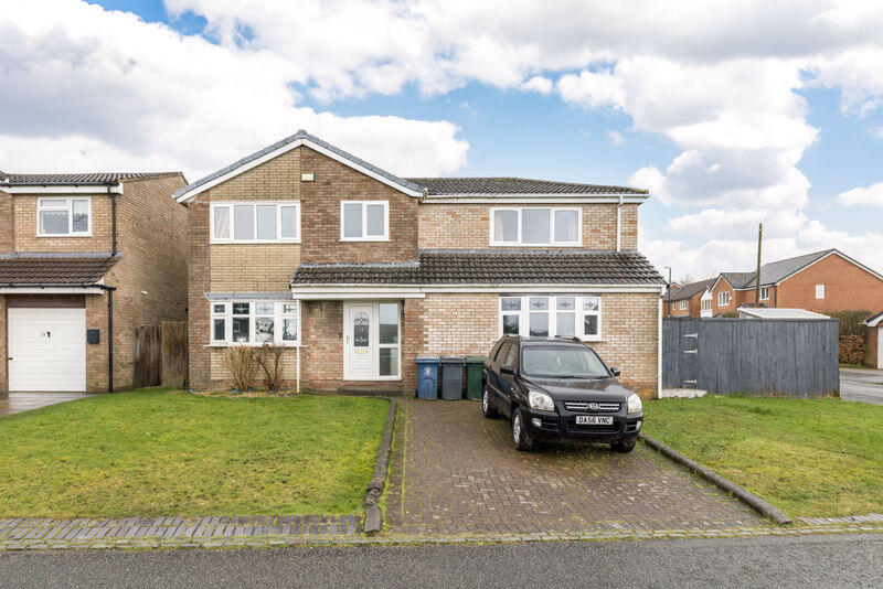 Main image of property: Eavesdale, Skelmersdale, WN8 6AU 