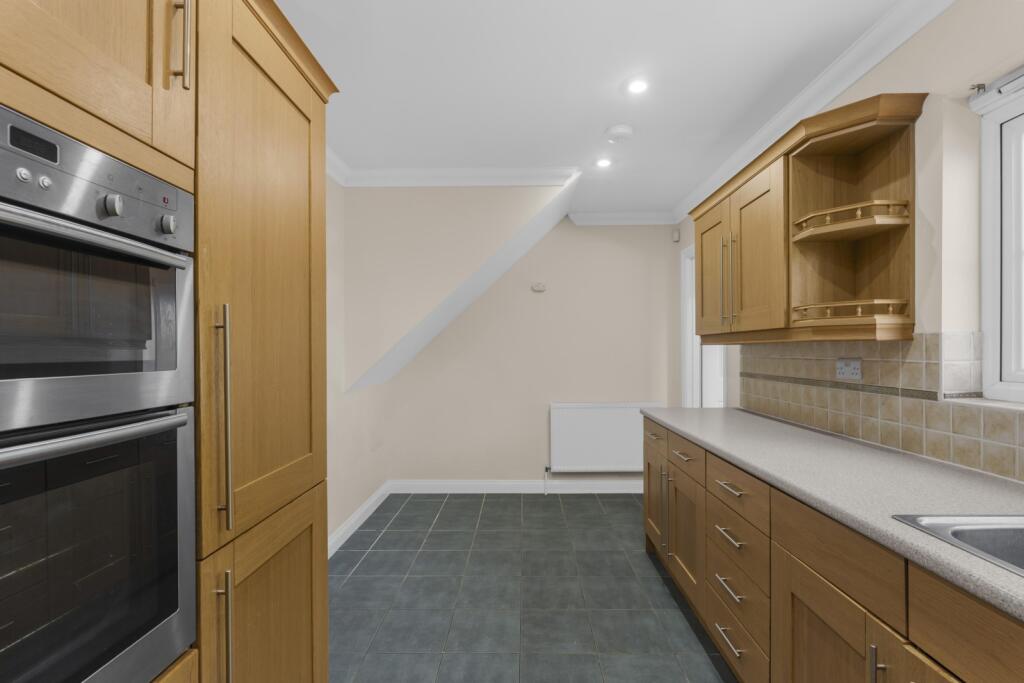 House in Uttlesford, Church End, Great Dunmow - More