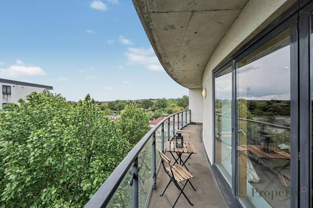 Apartment in London - View 2