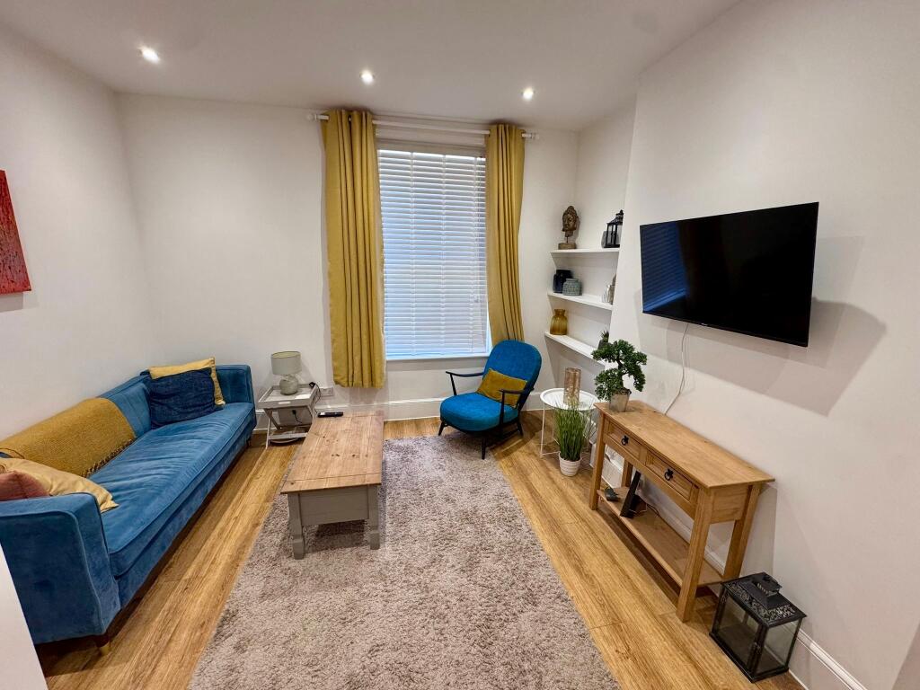 Apartment in Ipswich - View 4