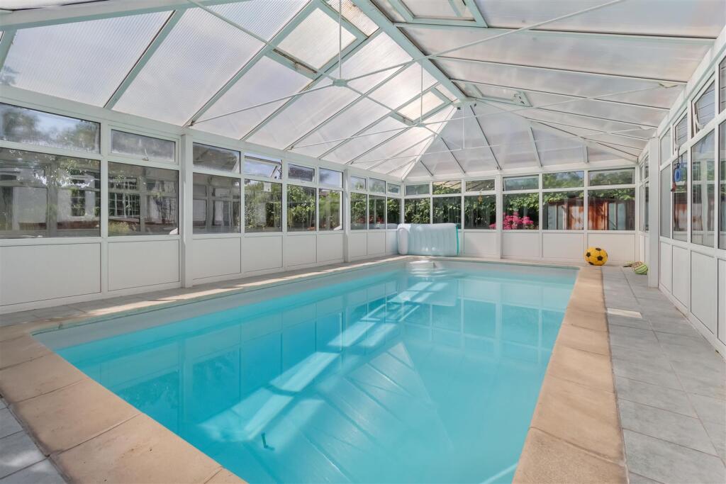 House in Worthing, West Sussex - View 3