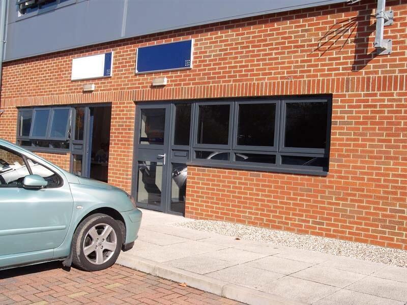 Office 82 to let