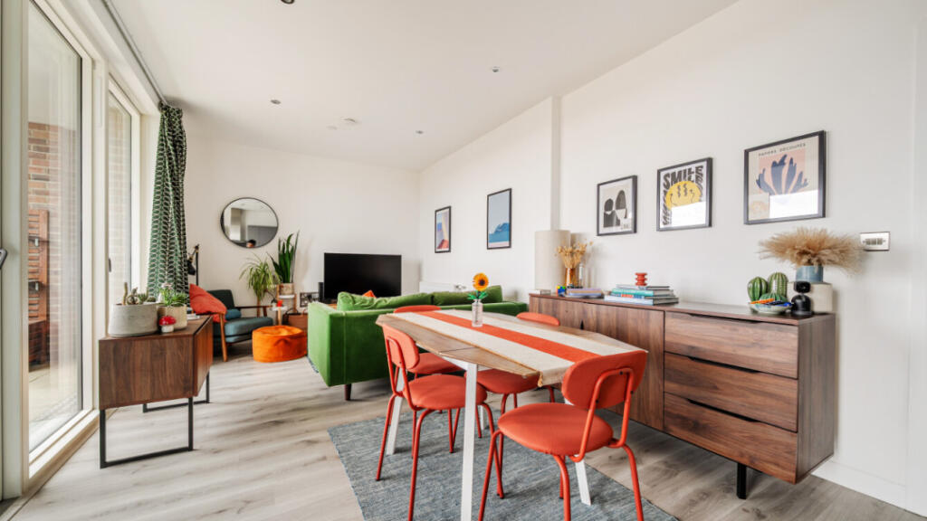 Main image of property: Chamberlin Mansions, 10 Fielders Crescent, Barking, IG11 0ZQ