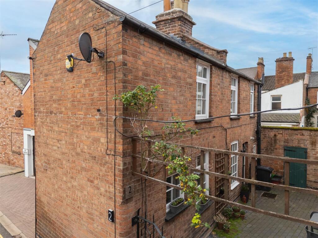 Main image of property: Lansdowne Road, Leamington Spa