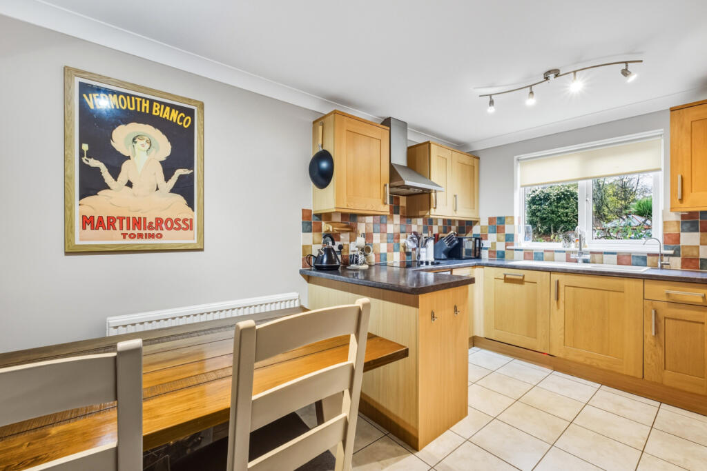 Thornbera Gardens, Bishop's Stortford, Hertfordshire, CM23 photo 2