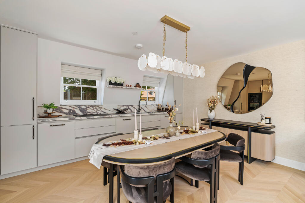 House in London - View 5