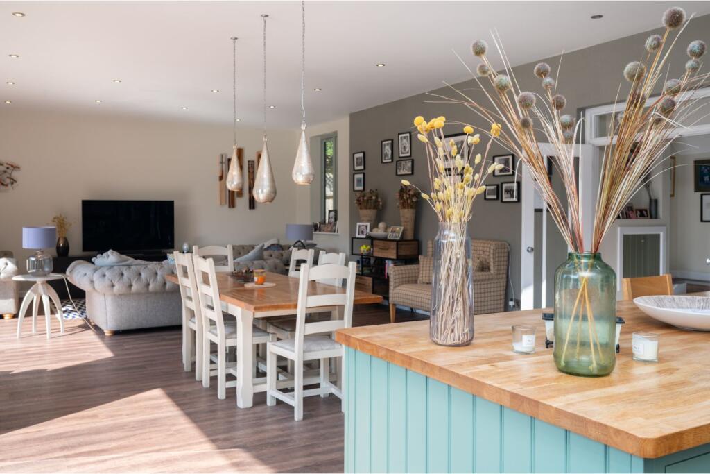 House in Haywards Heath, Lindfield - View 3