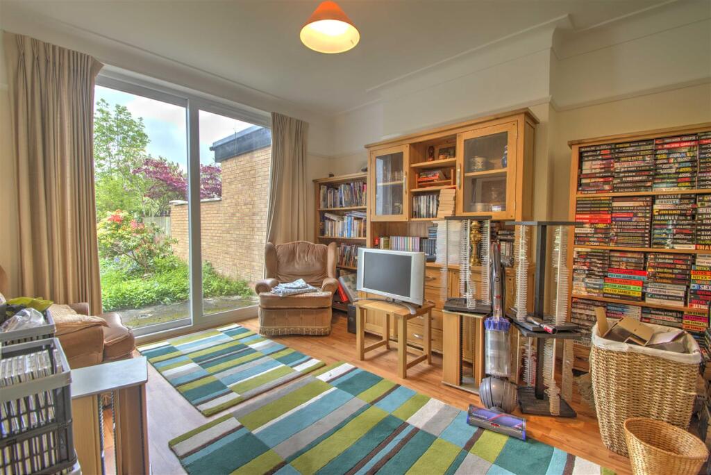 House in Harrow - View 5
