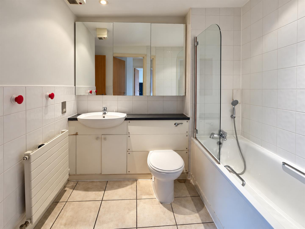 Apartment in London - View 2