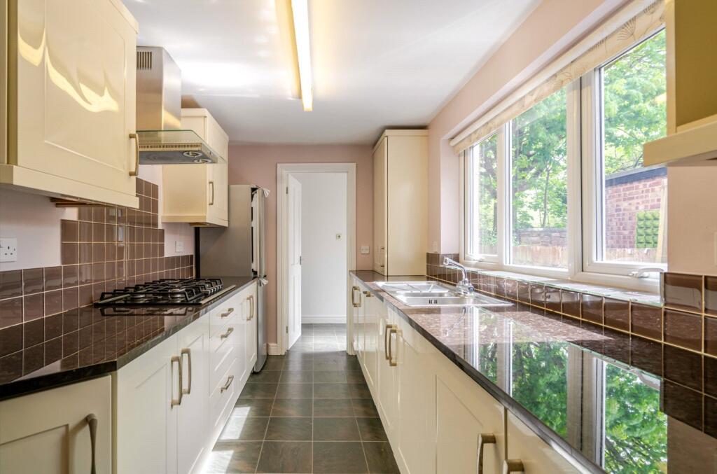 Clapham Square, Leamington Spa, Warwickshire, CV31 photo 3