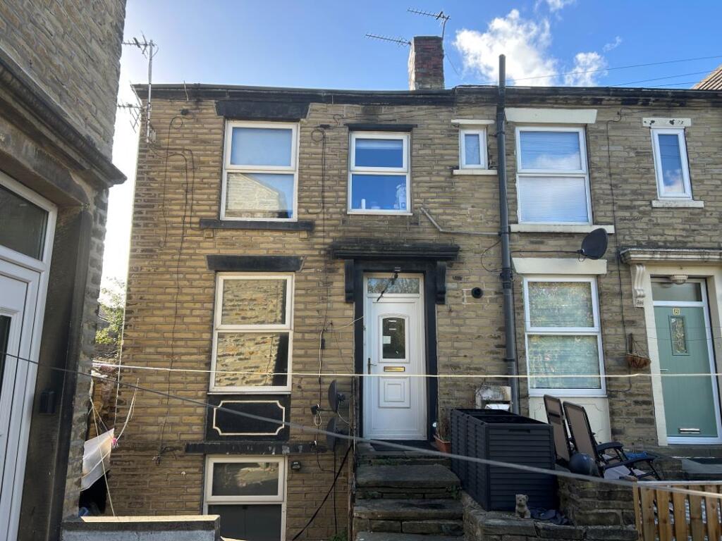 Main image of property: 10 Sculptor Place, Brighouse, West Yorkshire, HD6 2AR