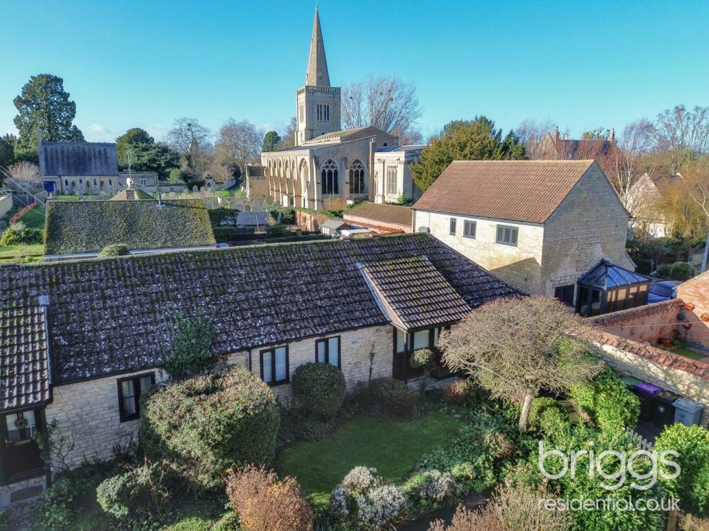 3-bed house on Old Priory Farm, Deeping St James, Market Deeping, PE6, £250,000