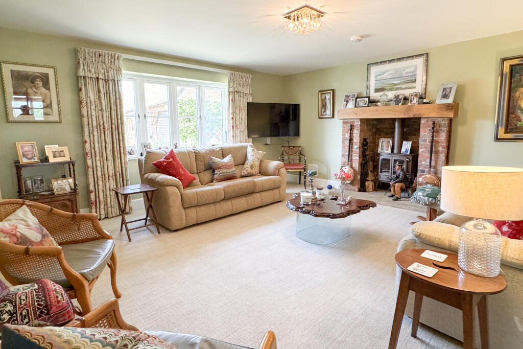 Oakley, Buckinghamshire photo 3