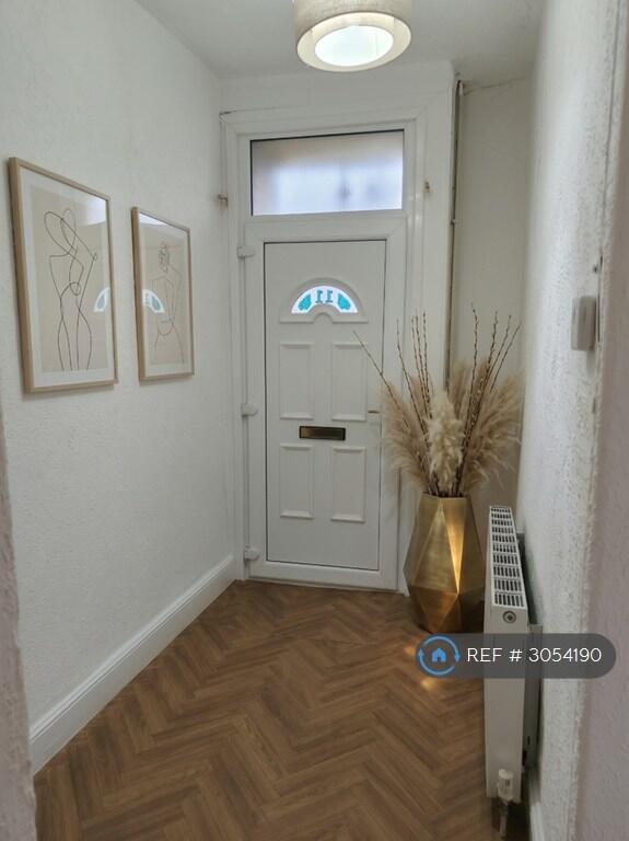 House in Huddersfield - View 4