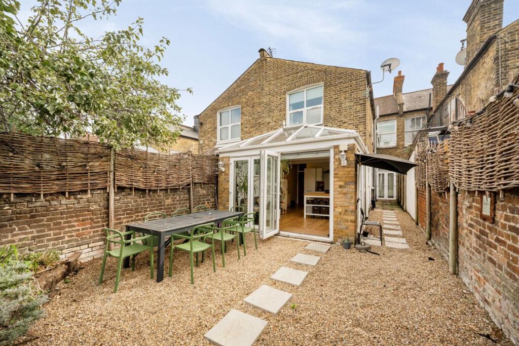 Apartment in London - View 4
