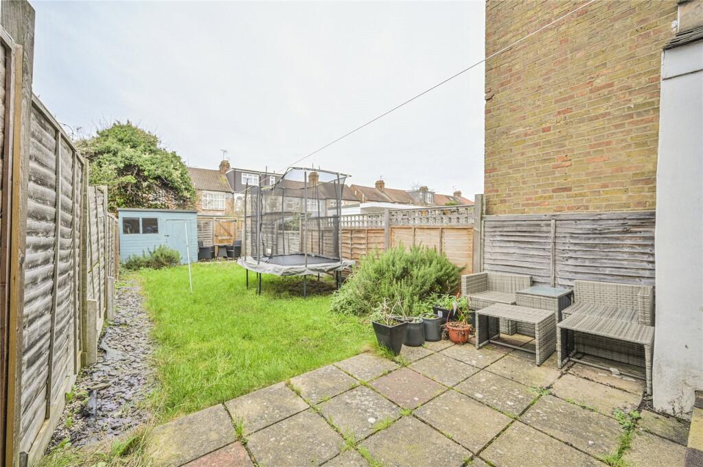 House in London - View 4