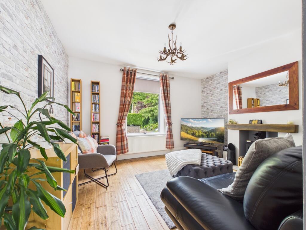 House in Huddersfield - View 5