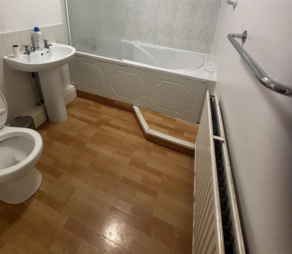 5 bedroom house for rent
