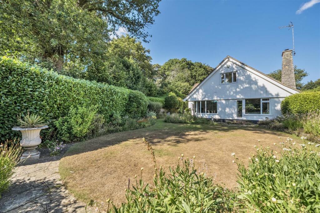 Chiltley Lane, Liphook photo 2