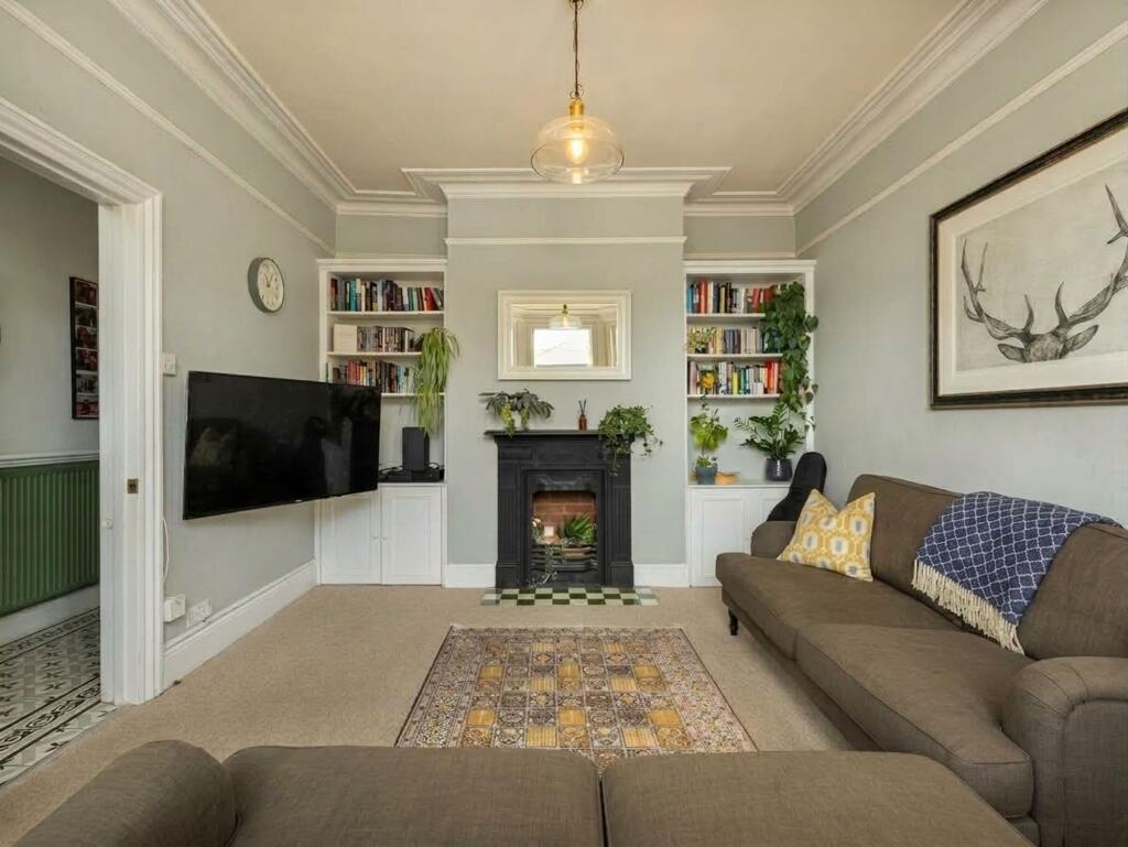 House in London - View 5
