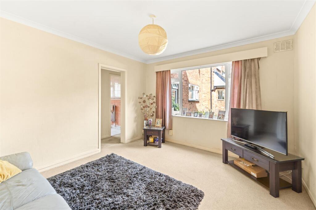 Apartment in Trafford, Greater Manchester - View 4