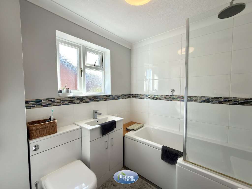 The Dene, Worksop, S80 photo 4