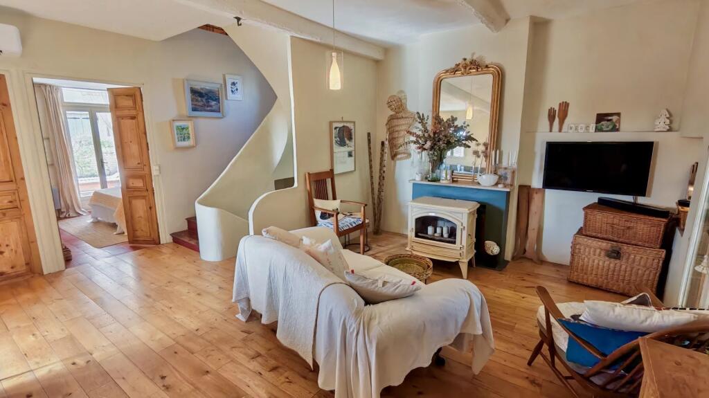 Main image of property: Languedoc-Roussillon, Hérault, Pouzolles