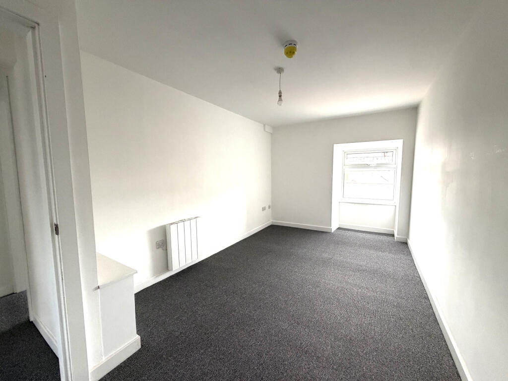 Main image of property: Top Flat (3), 2 Hill Street, Caergybi, Ynys Mon