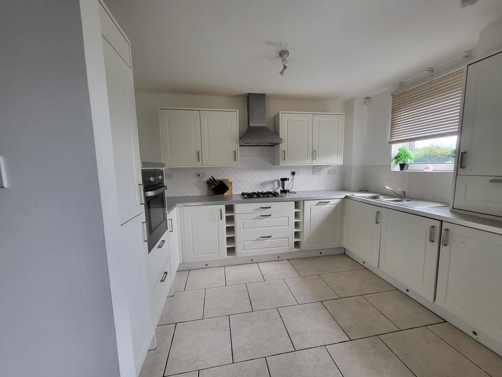 Apartment in Paisley - View 3