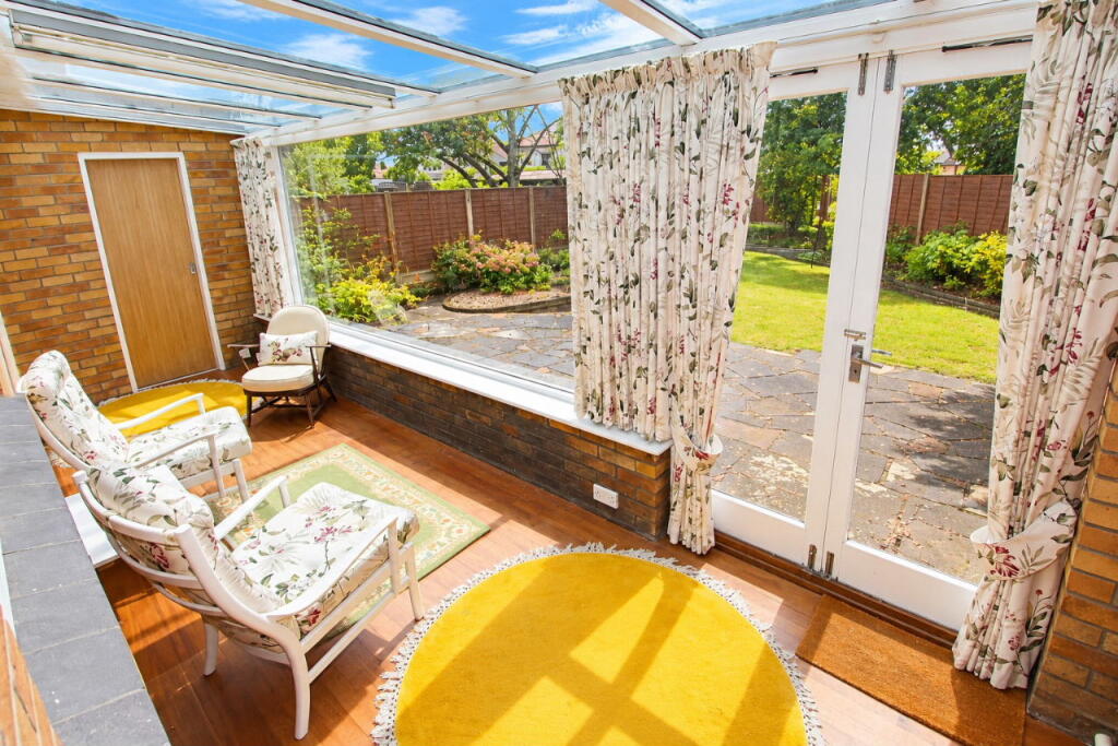 House in Clacton-on-Sea, Holland-on-Sea - View 3