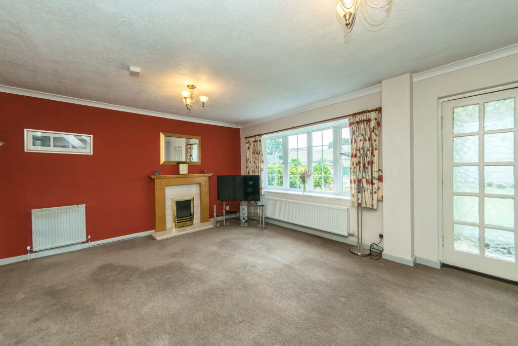 House in Huddersfield - View 4