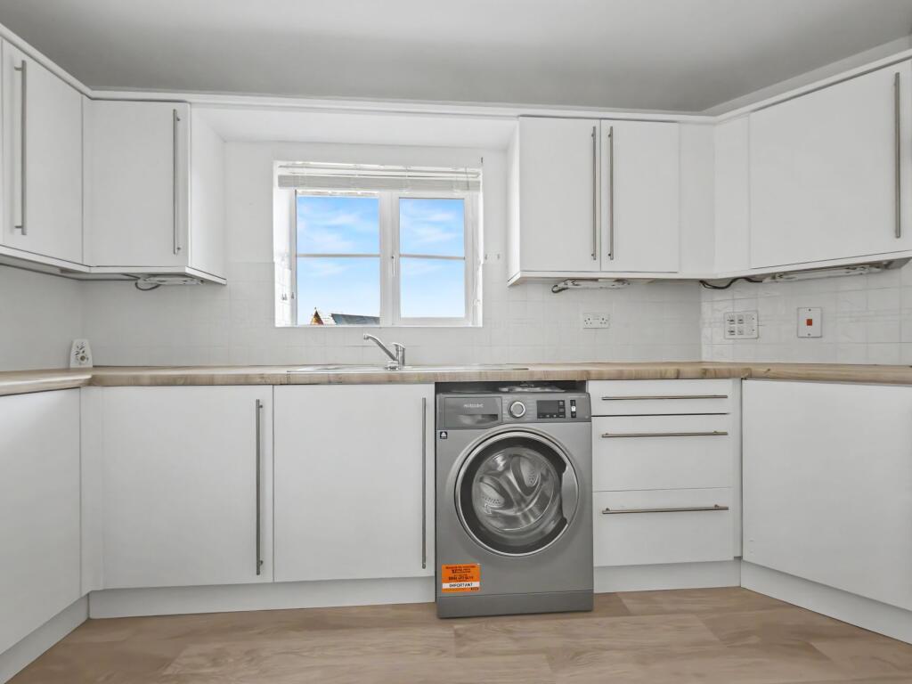 Apartment in Chelmsford - View 5