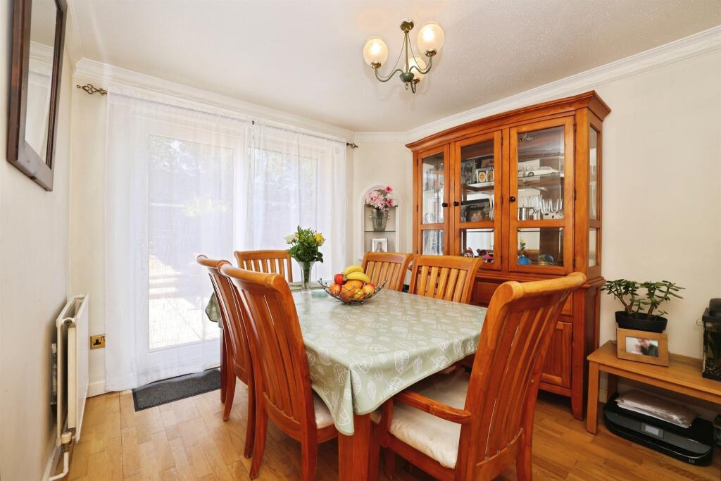 House in Salisbury, Amesbury - View 4