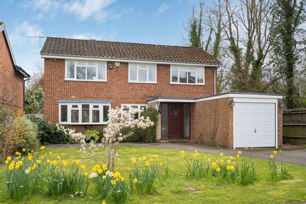 Main image of property: Greenway, Bookham