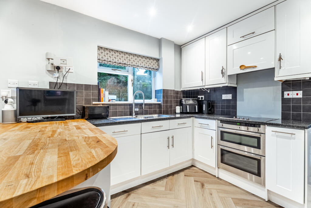 Additional image 6 of Molescroft, Harpenden, Hertfordshire, AL5