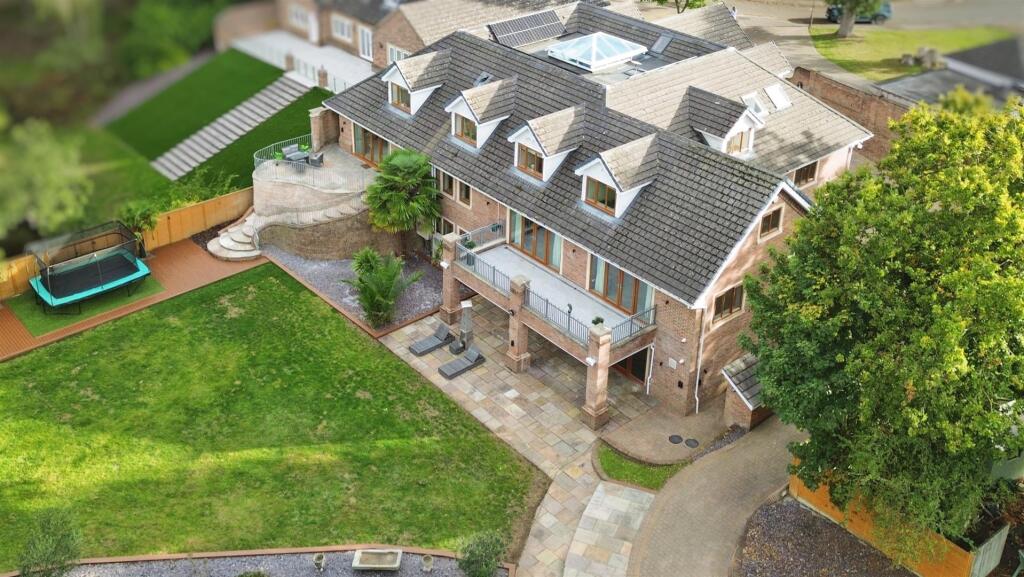 House in Doncaster - View 5