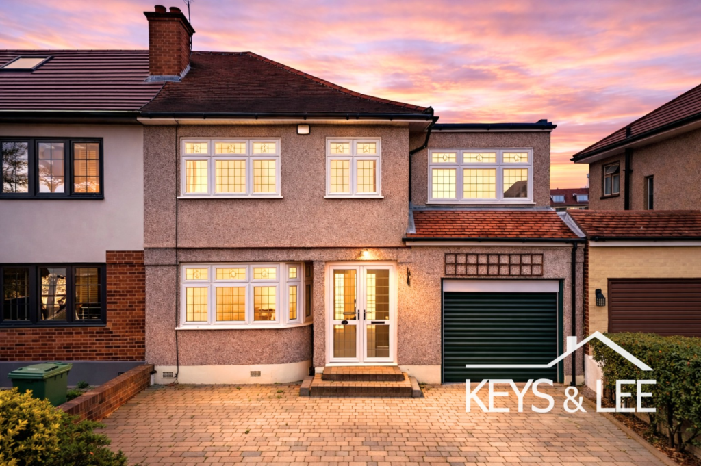 Main image of property: Victoria Ave, Romford